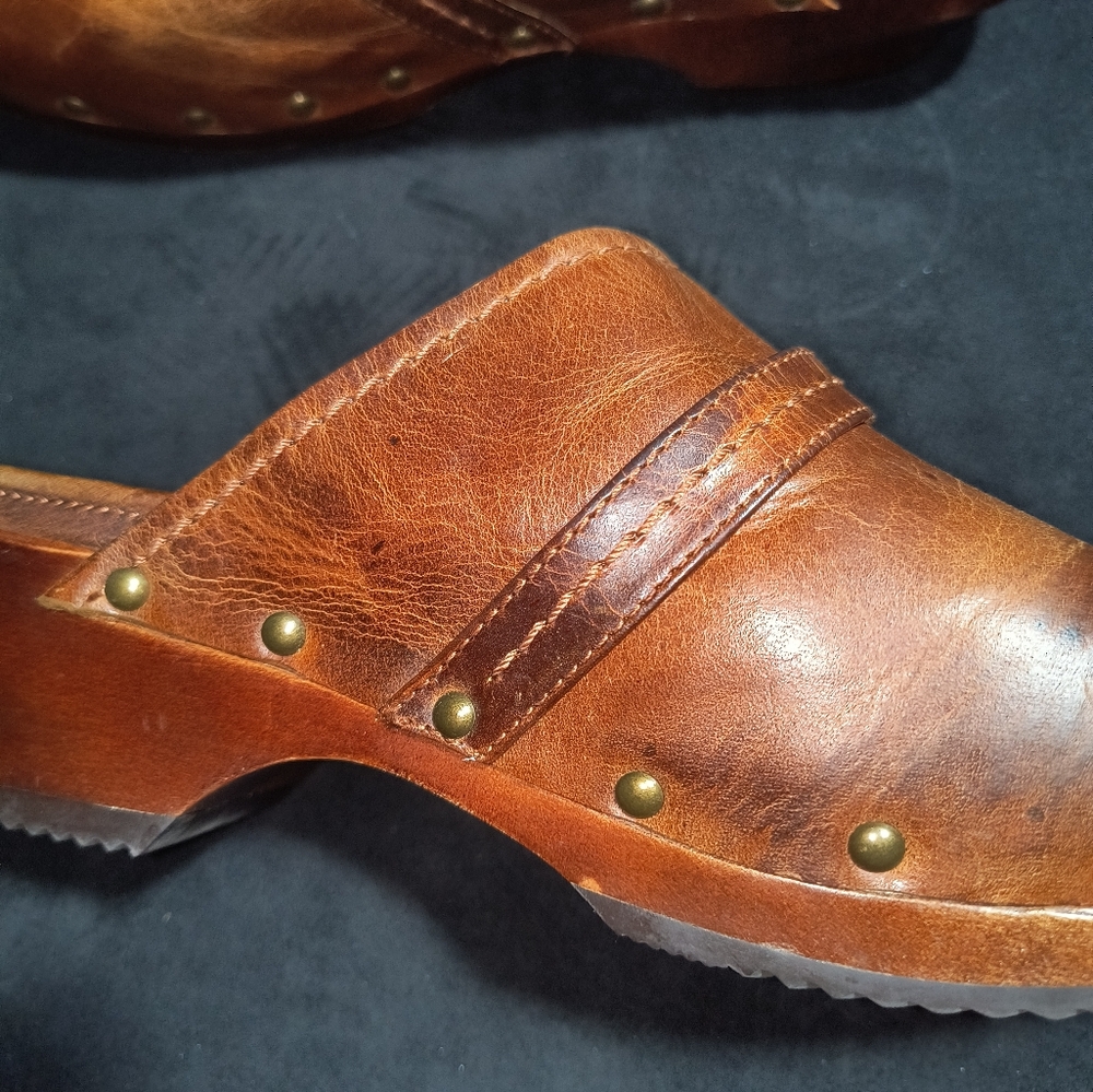 Frye Brown Leather Clogs with Brass Buckle - Picture 10 of 15